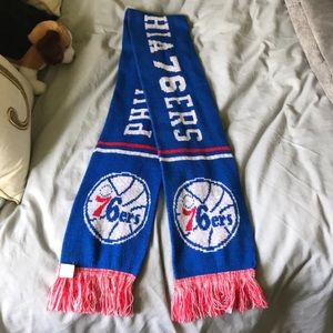 Sixers scarf